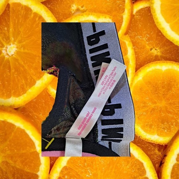 Victoria's Secret Date Push Up‎ 32D - Picture 4 of 4